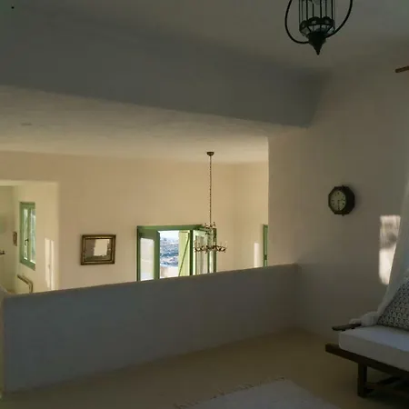 Juno In Kea Koundouros